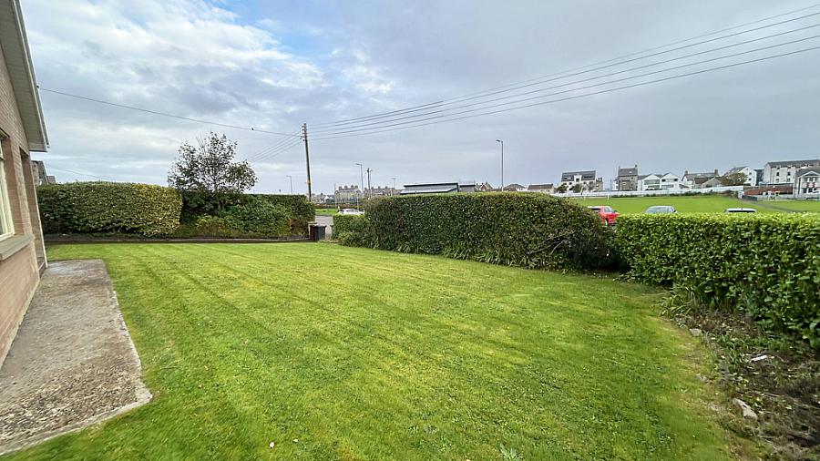 16 Castlewalk