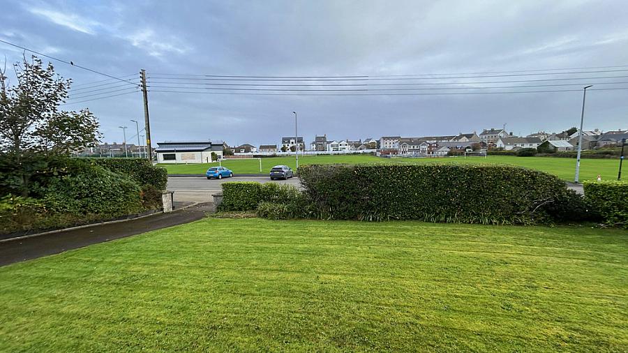 16 Castlewalk