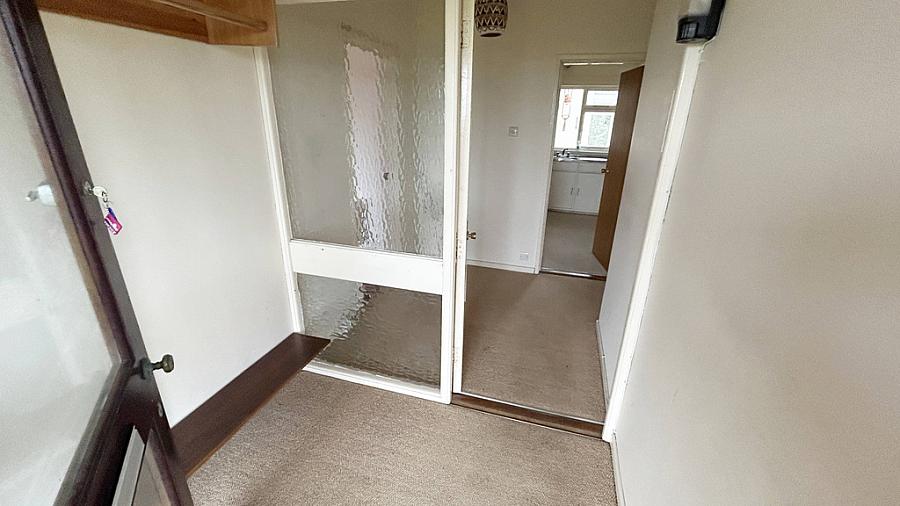 16 Castlewalk