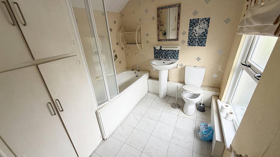 33 Captain Street Lower