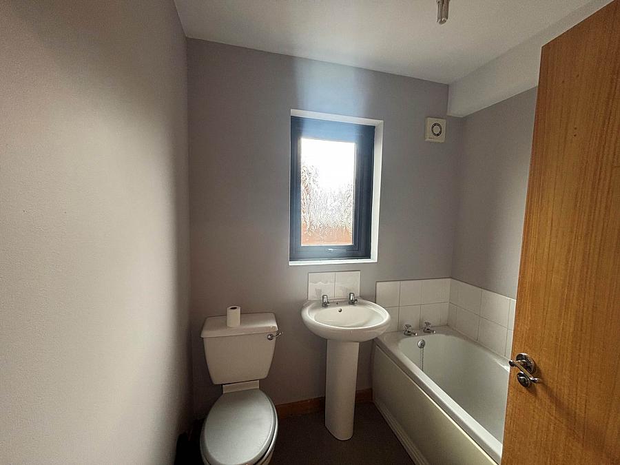 1 Greenedge Court