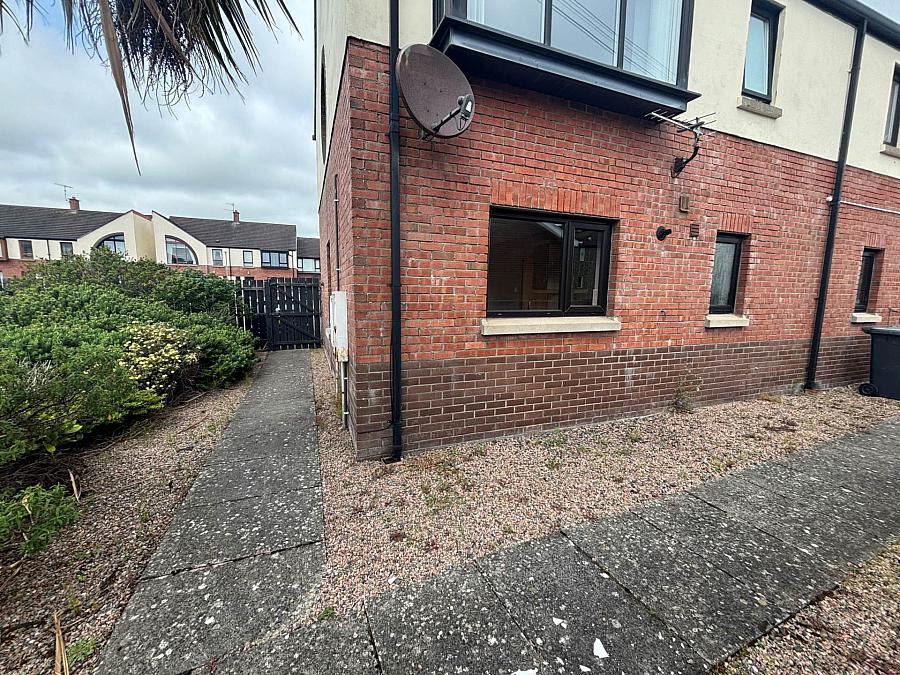 1 Greenedge Court