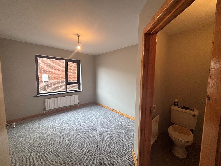 1 Greenedge Court