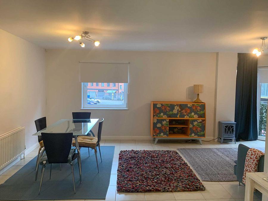 1D Library Square Kent Street