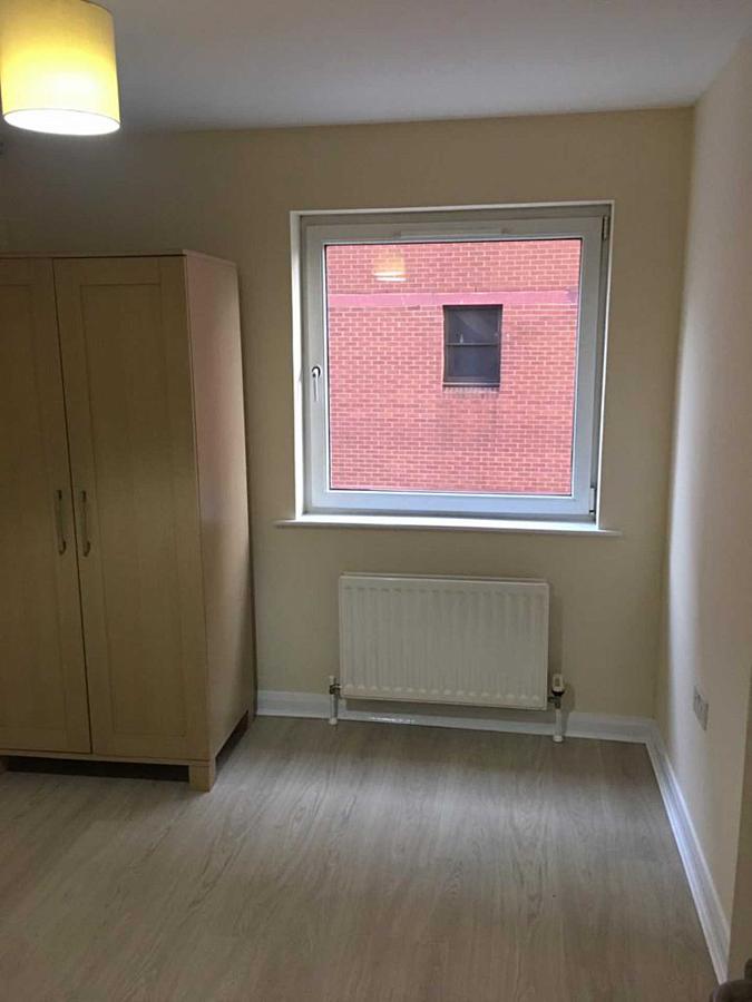 2E Library Square Kent Street