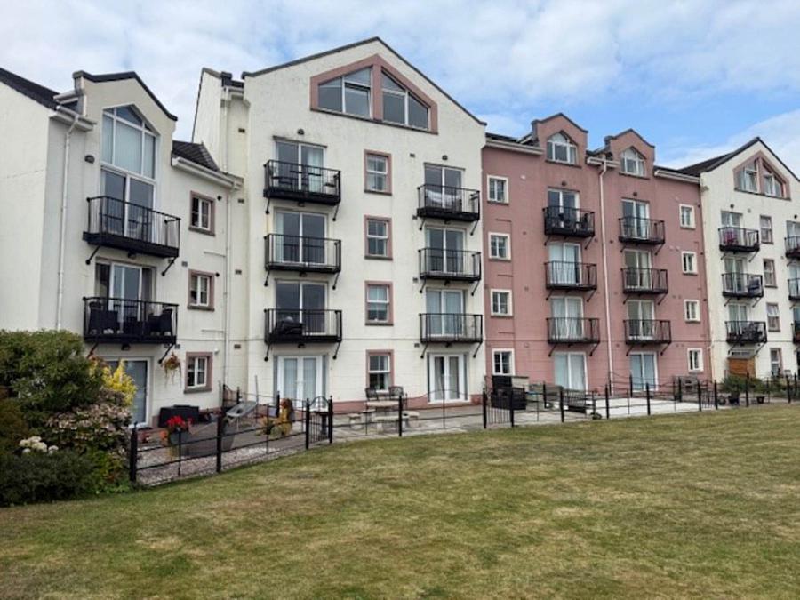 25 Castlerocklands