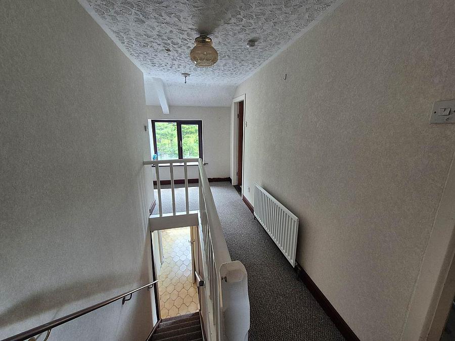 90 Manse Road