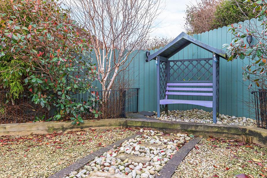 32 Brooklands Park