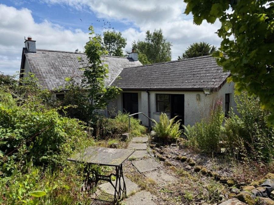 12 Redhall Drive