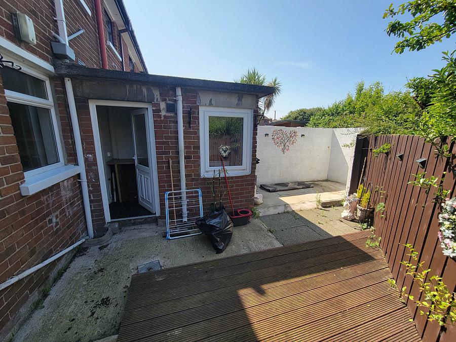 1 Coronation Crescent