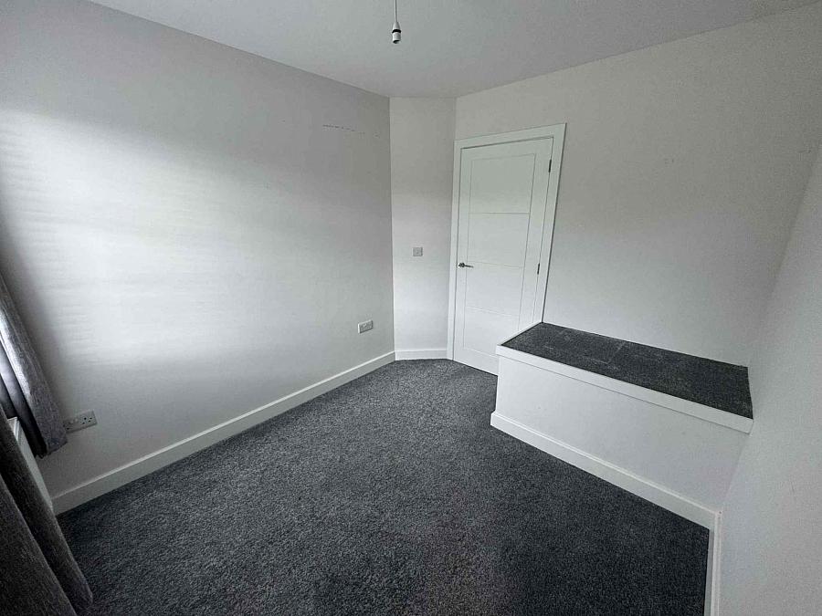 5 Bashford Park Lane