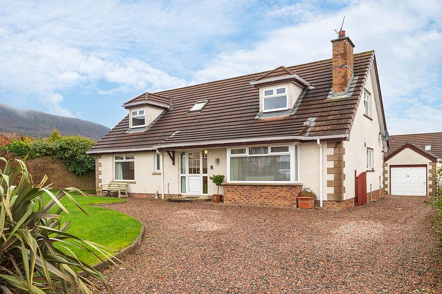 27 Gorman Close, Greenisland, Carrickfergus, BT38 8GA