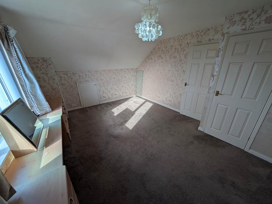 48 Broadlands Gardens