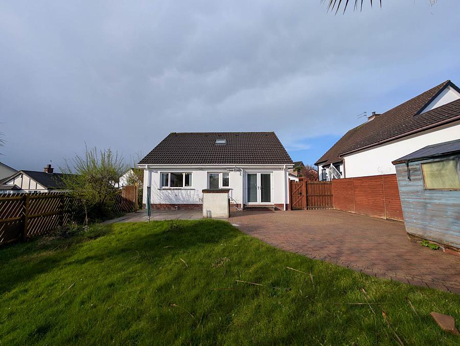 48 Broadlands Gardens