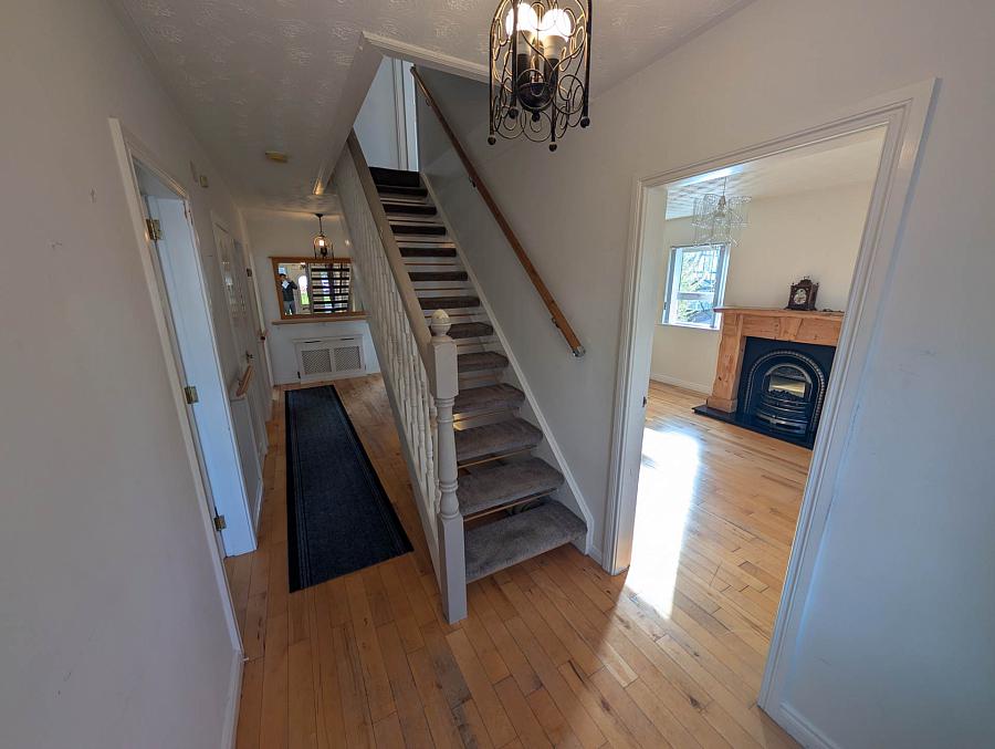 48 Broadlands Gardens