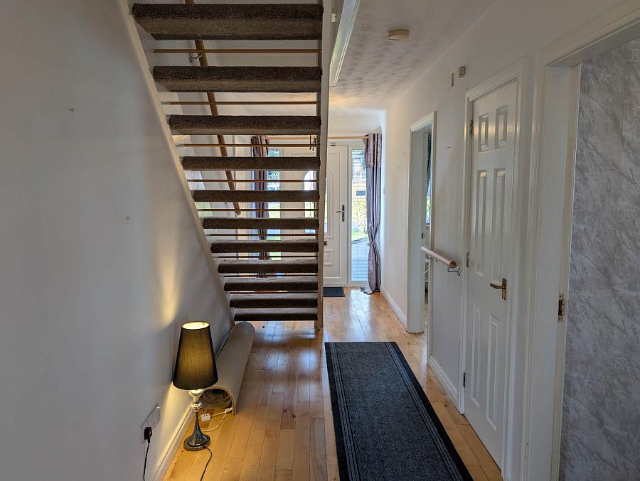 48 Broadlands Gardens