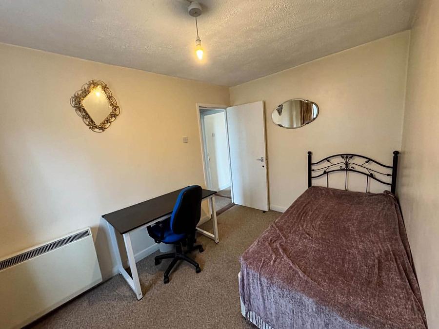 7D Glassisllan Grove