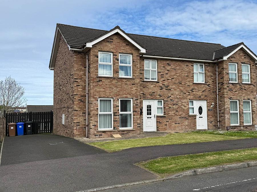 194 Blackthorn Rise, Larne, BT40 2NB