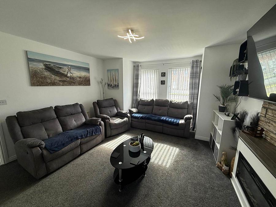 194 Blackthorn Rise