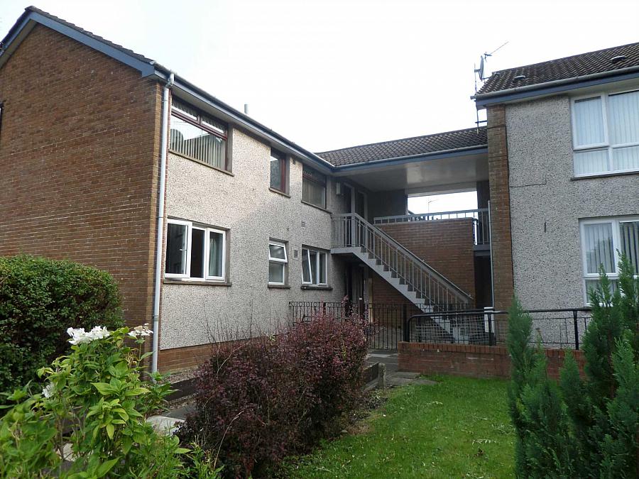 10d Grange Park