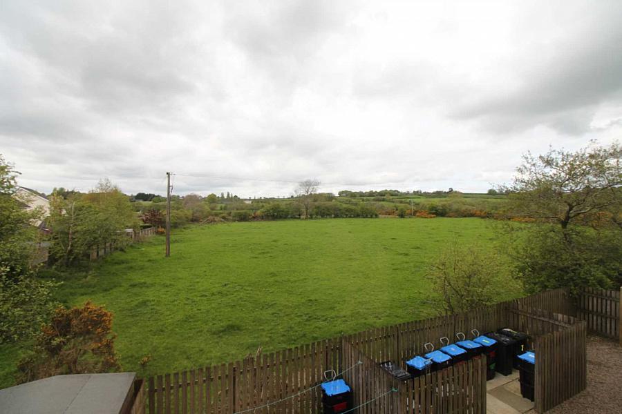 6 Gateside Park