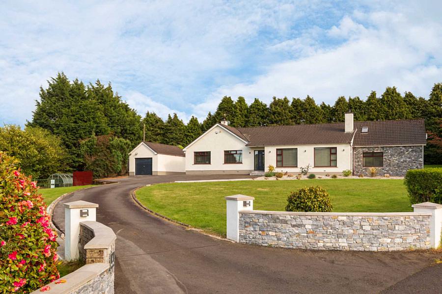 6 Moss Close
