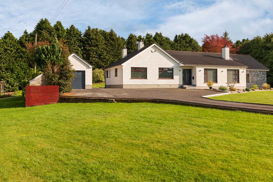 6 Moss Close