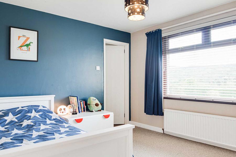 6 Moss Close