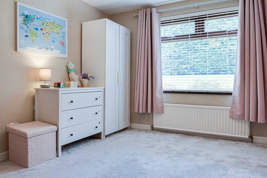 6 Moss Close