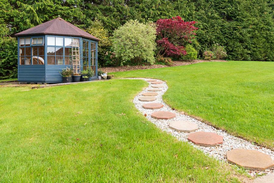 6 Moss Close