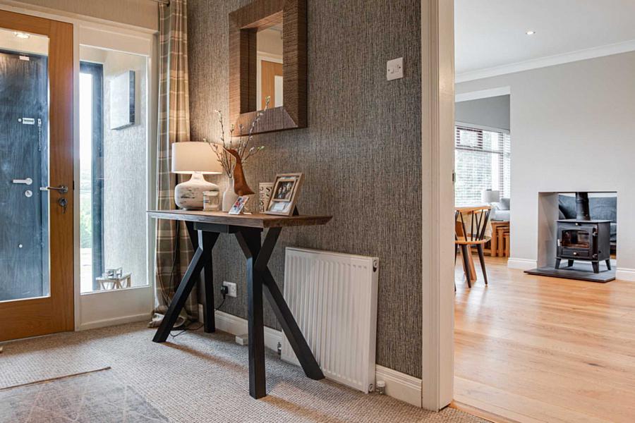 6 Moss Close