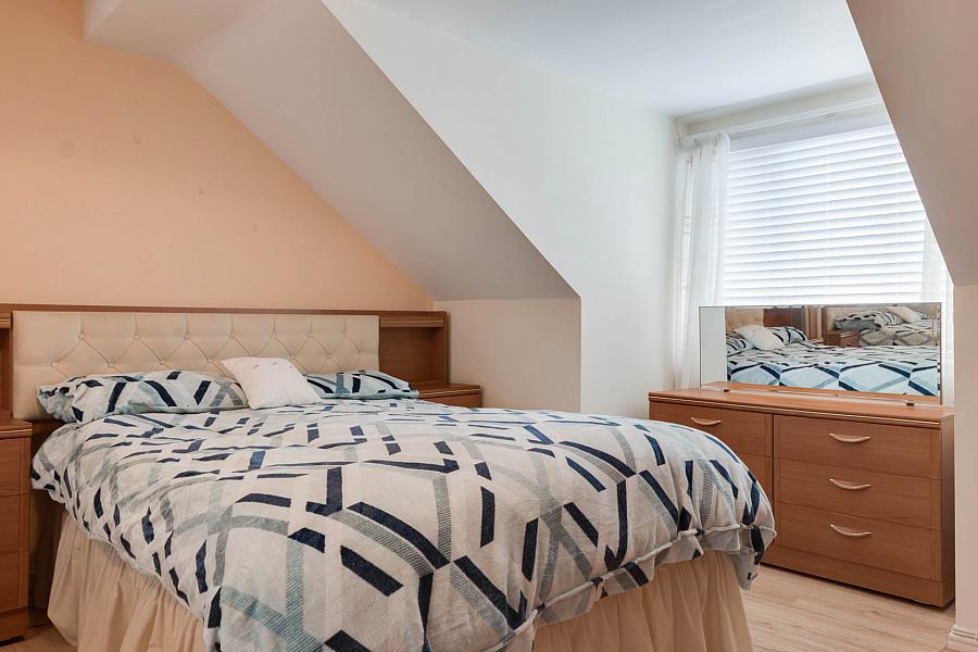 2 Castlebrook Way