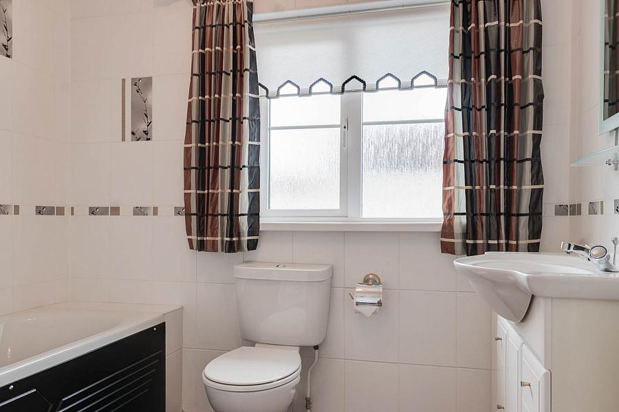 2 Castlebrook Way