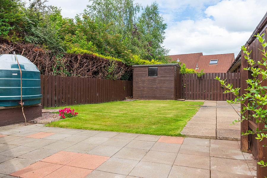 17 Meadow Drive