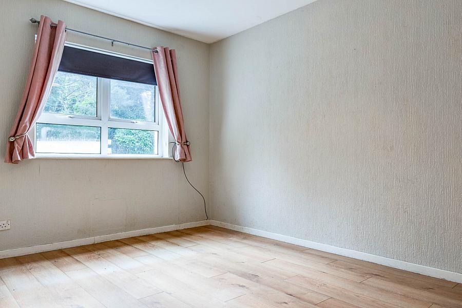 Apt.   Collinvale House