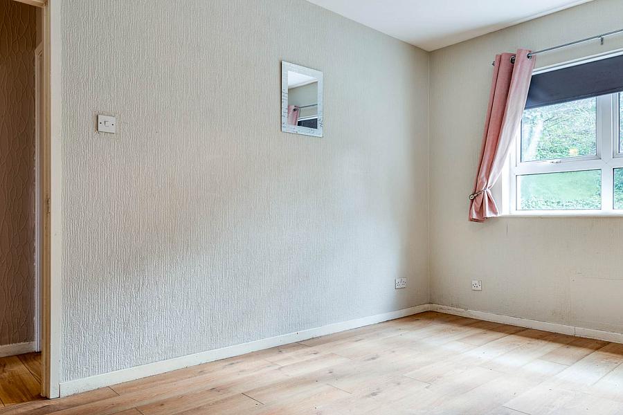 Apt.   Collinvale House