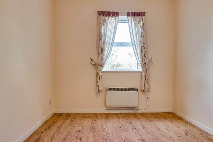 Apt.   Collinvale House