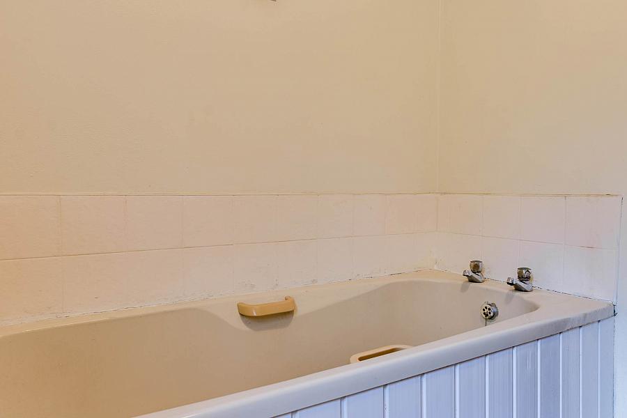 Apt.   Collinvale House