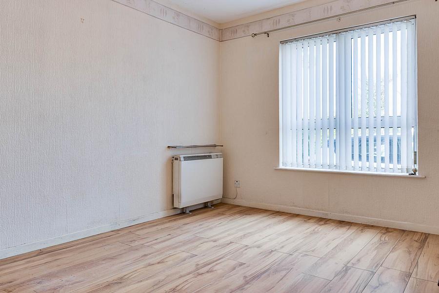 Apt.   Collinvale House