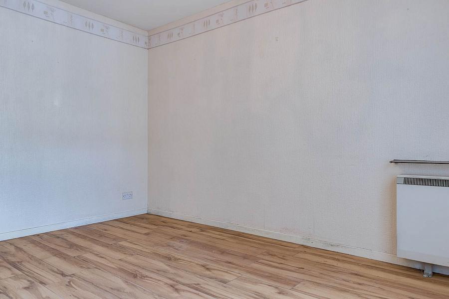 Apt.   Collinvale House