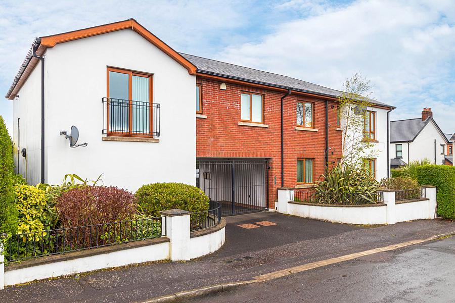 19a Mullaghmore Park