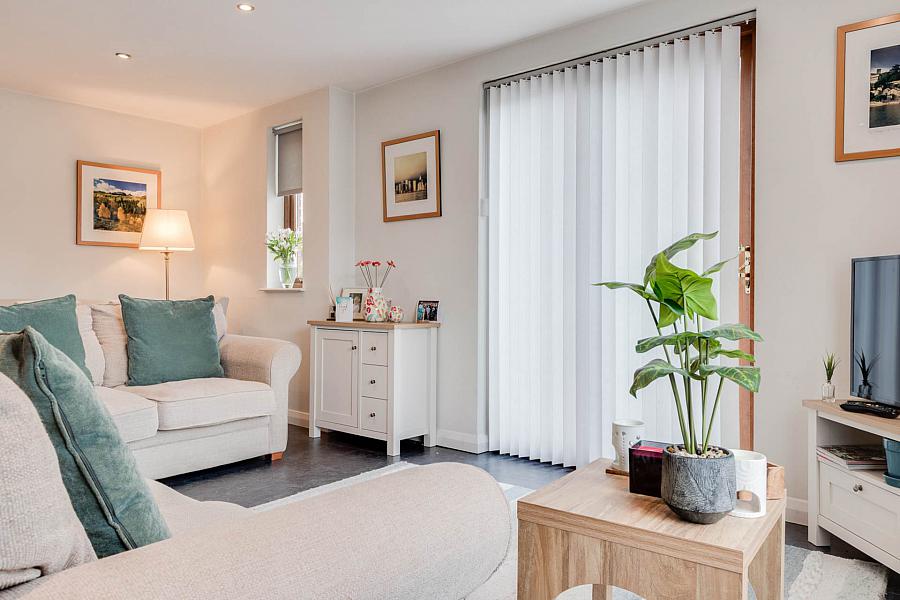 19a Mullaghmore Park