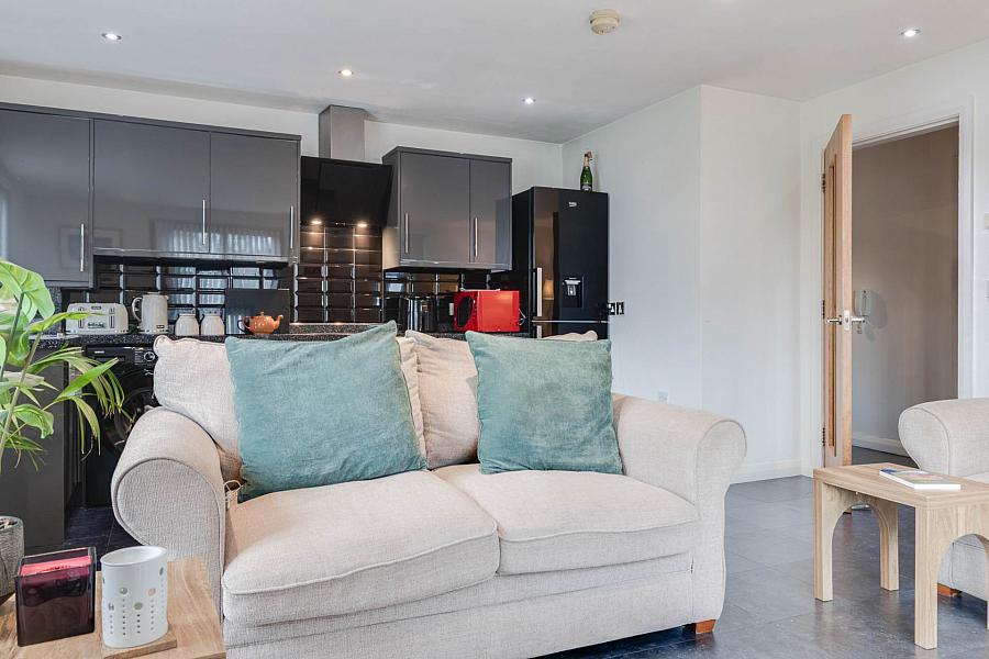 19a Mullaghmore Park