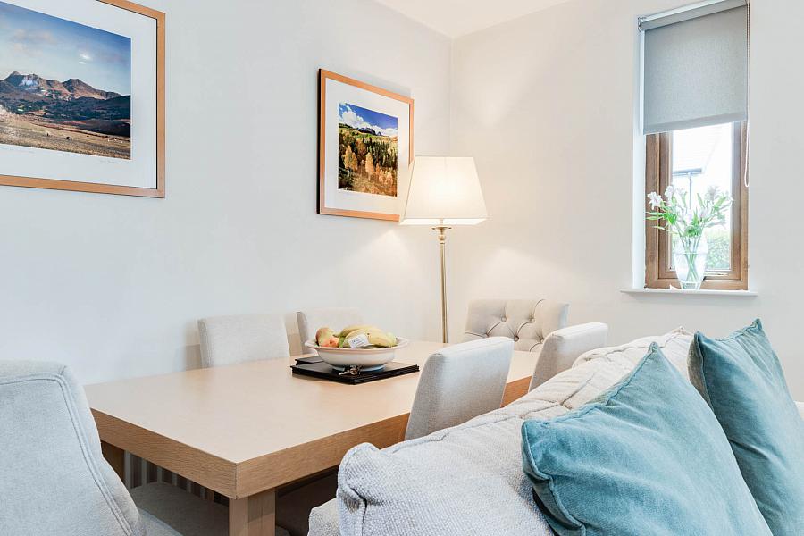 19a Mullaghmore Park