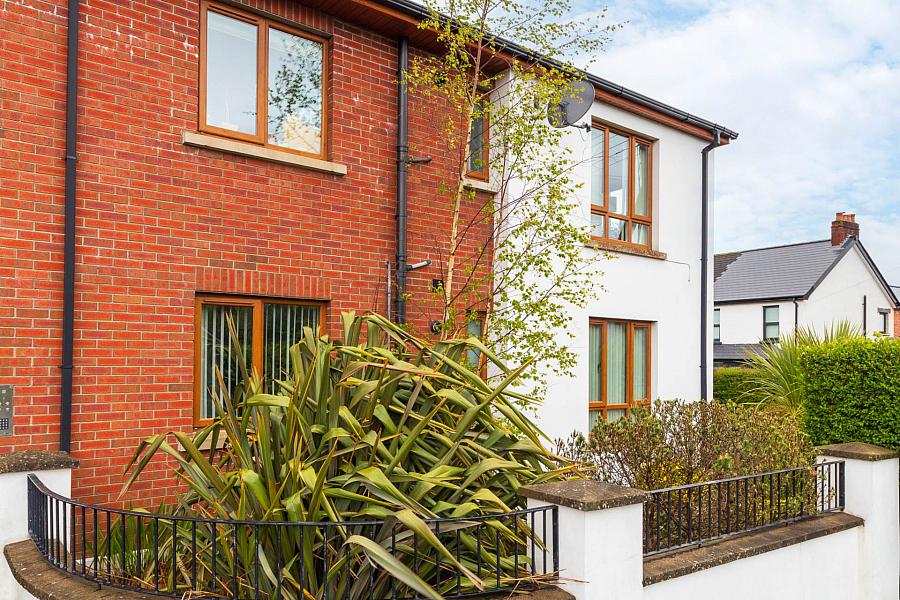 19a Mullaghmore Park