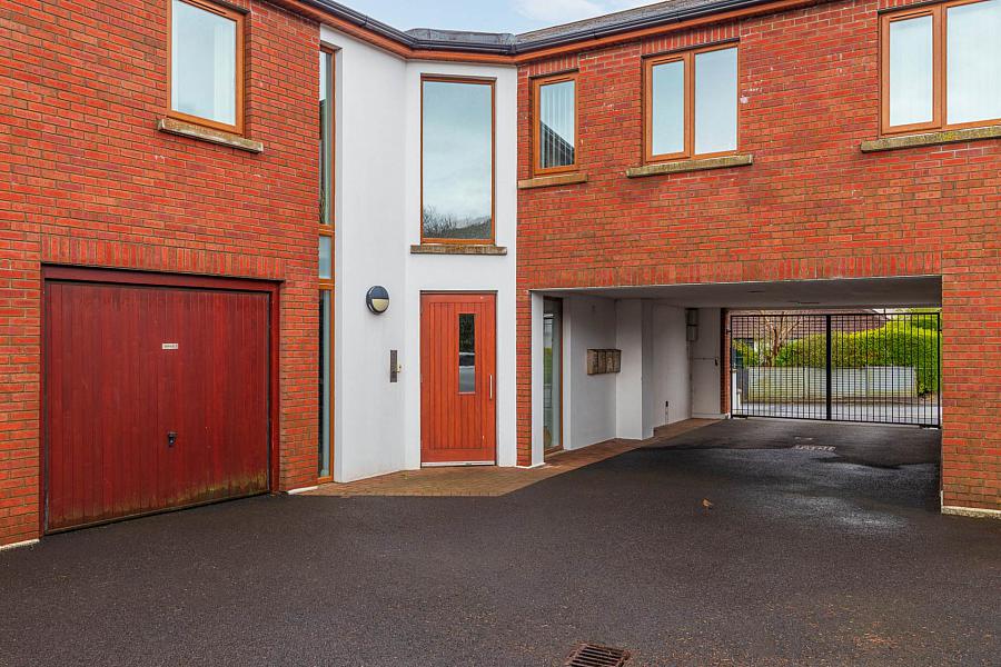19a Mullaghmore Park