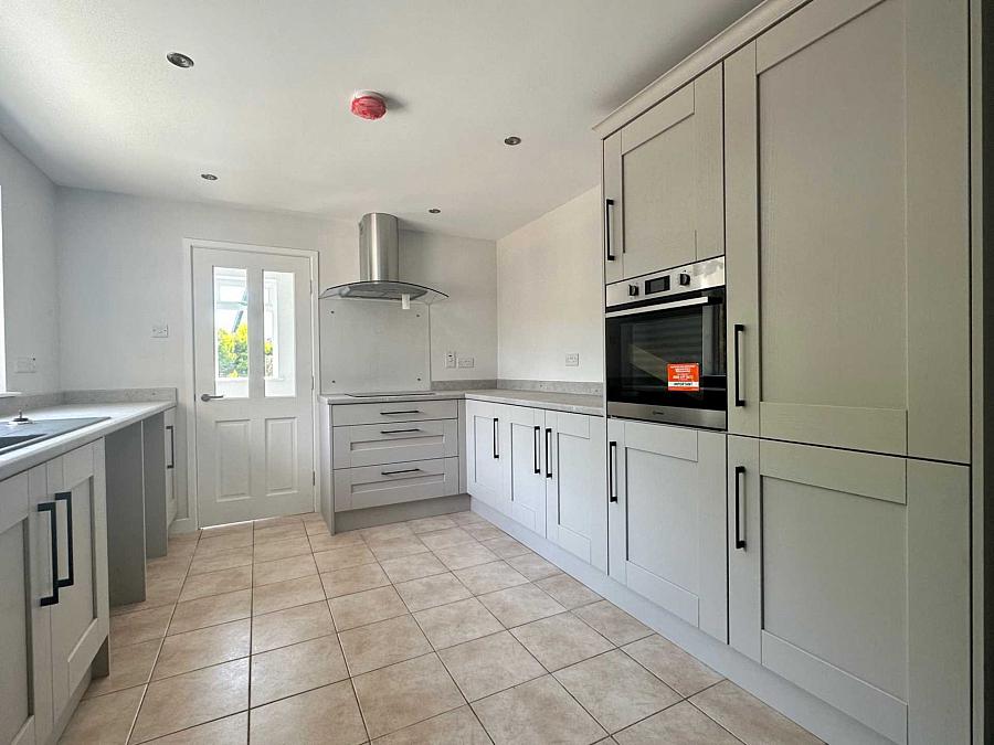 3 Castletown Park