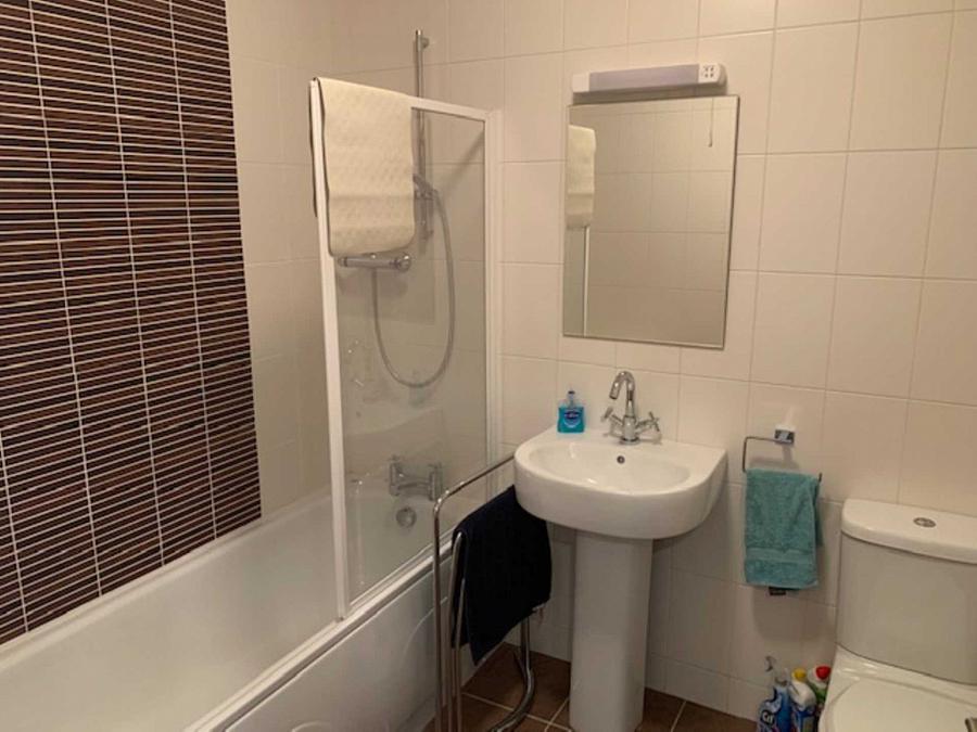 Apt 4 Glencairn Glenarm Road