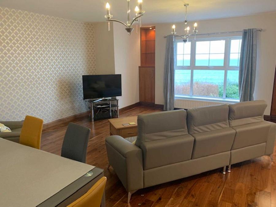 Apt 4 Glencairn Glenarm Road