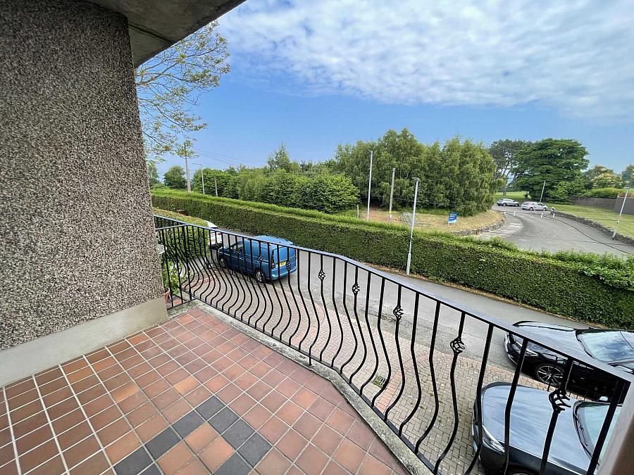 Apt 3 Ailsa View Glenarm Road